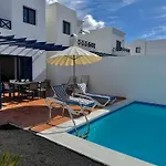 Papagayo House Villa *