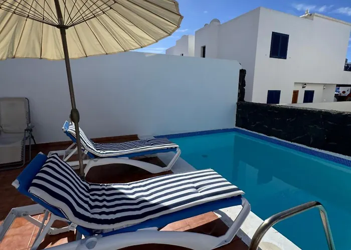 Villa Papagayo House *